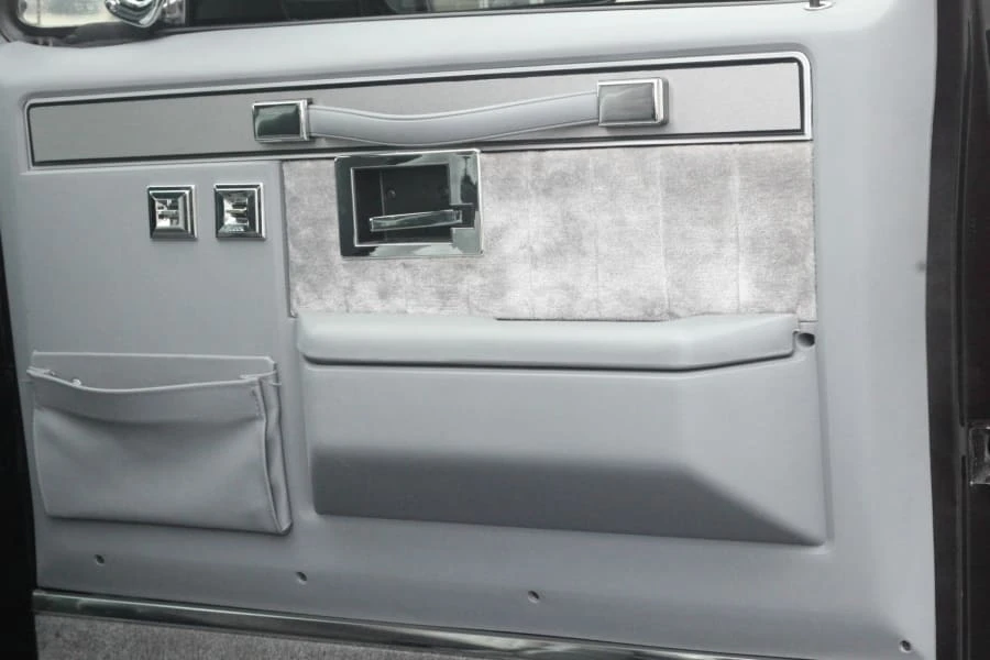 1990 Chevrolet K5 Blazer 2nd Gen - Image 4 of 10