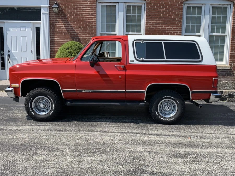 1990 Chevrolet K5 Blazer 2nd Gen - Image 2 of 8
