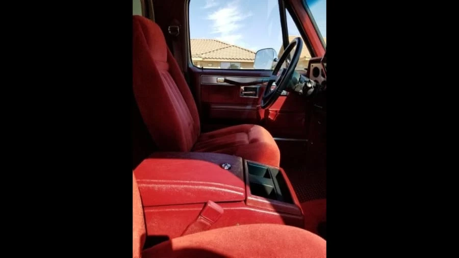 1990 Chevrolet K5 Blazer 2nd Gen - Image 6 of 12