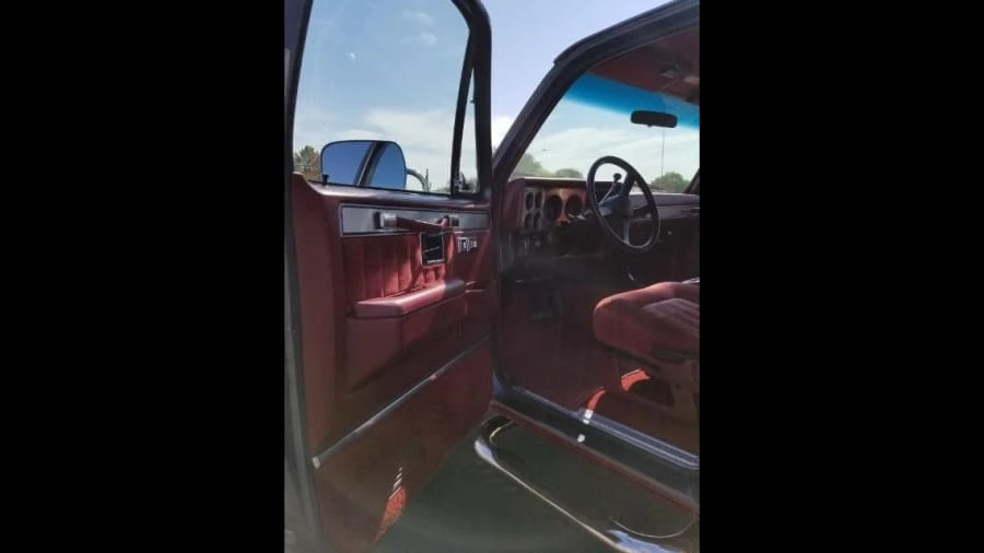 1990 Chevrolet K5 Blazer 2nd Gen - Image 5 of 12