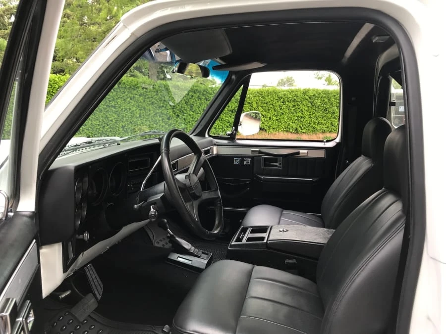 1990 Chevrolet K5 Blazer 2nd Gen - Image 6 of 11