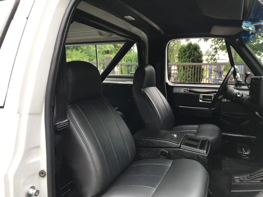 1990 Chevrolet K5 Blazer 2nd Gen - Image 7 of 11