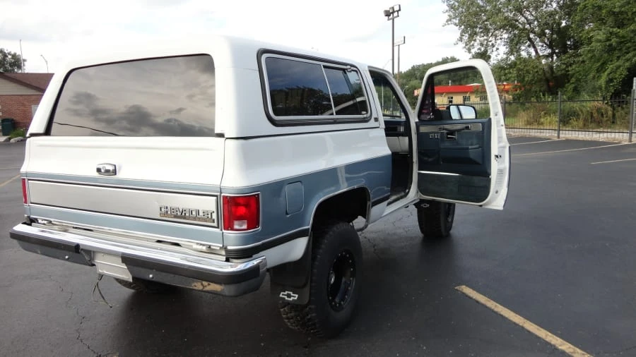 1990 Chevrolet K5 Blazer 2nd Gen - Image 3 of 10