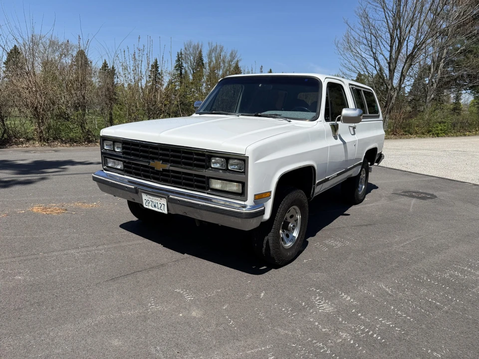 1990 Chevrolet K5 Blazer 2nd Gen - Image 5 of 31