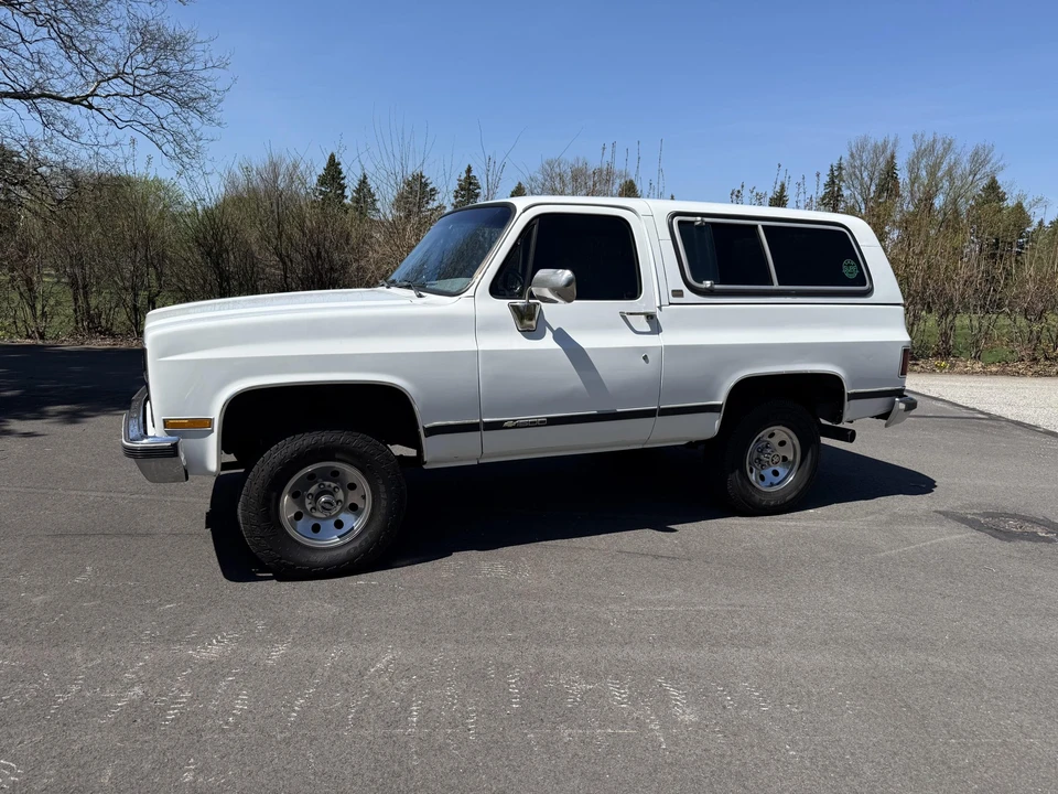 1990 Chevrolet K5 Blazer 2nd Gen - Image 13 of 31