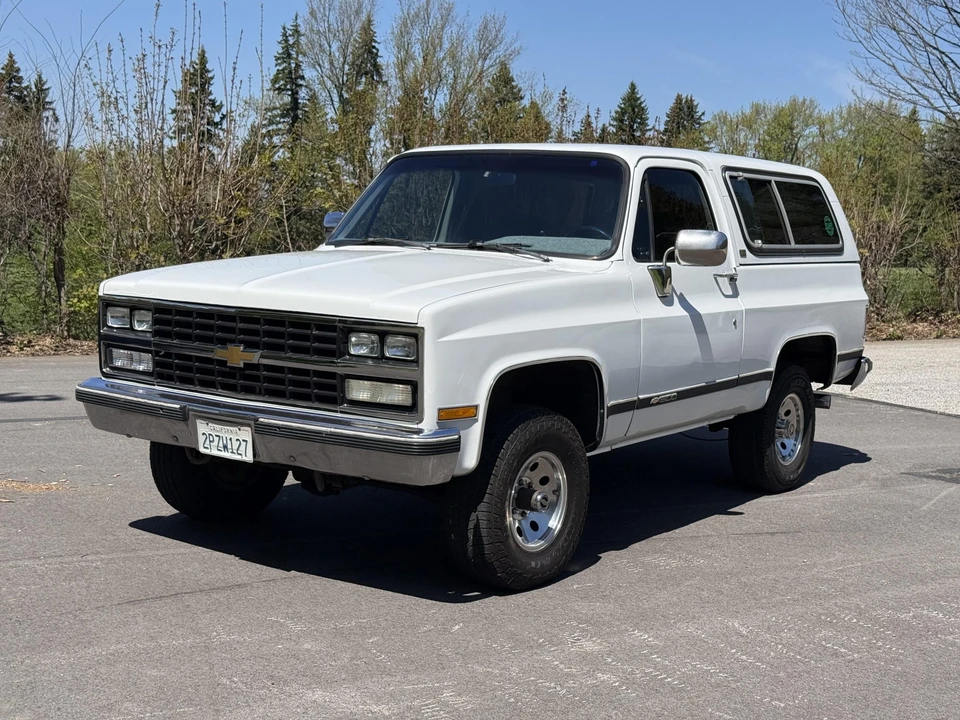 1990 Chevrolet K5 Blazer 2nd Gen - Image 4 of 31