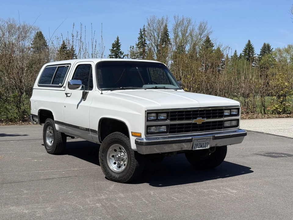 1990 Chevrolet K5 Blazer 2nd Gen - Image 6 of 31