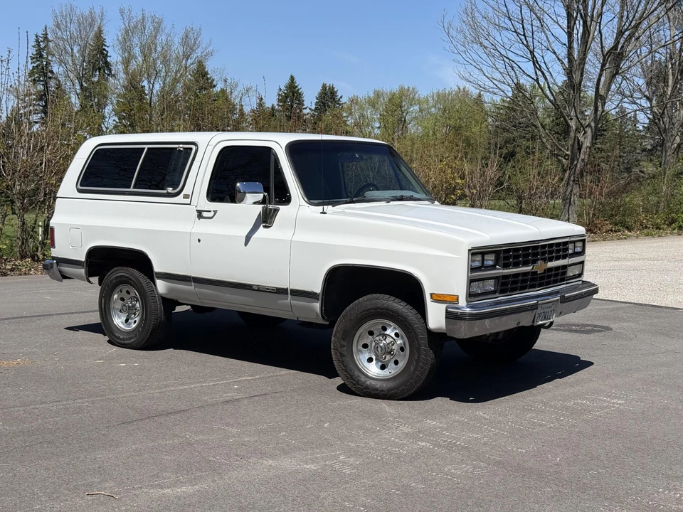1990 Chevrolet K5 Blazer 2nd Gen - Image 7 of 31