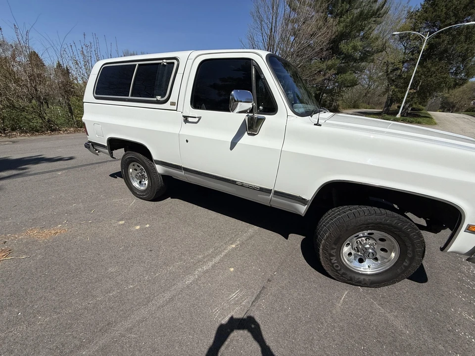 1990 Chevrolet K5 Blazer 2nd Gen - Image 28 of 31
