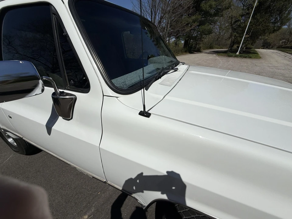 1990 Chevrolet K5 Blazer 2nd Gen - Image 17 of 31