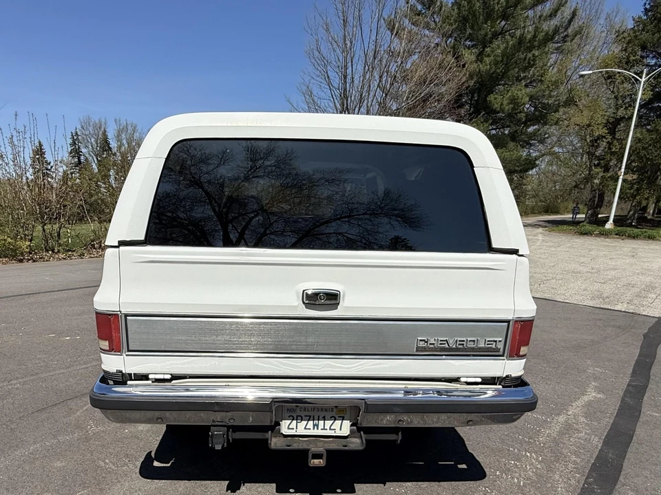 1990 Chevrolet K5 Blazer 2nd Gen - Image 9 of 31