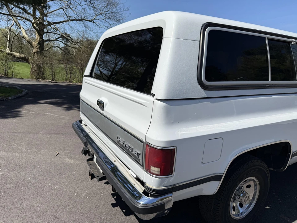 1990 Chevrolet K5 Blazer 2nd Gen - Image 20 of 31