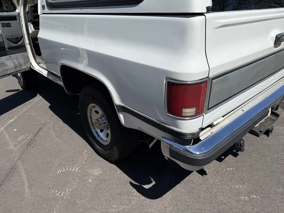 1990 Chevrolet K5 Blazer 2nd Gen - Image 21 of 31