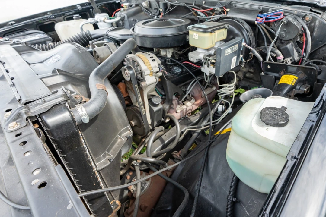 1990 Chevrolet K5 Blazer 2nd Gen - Image 6 of 8