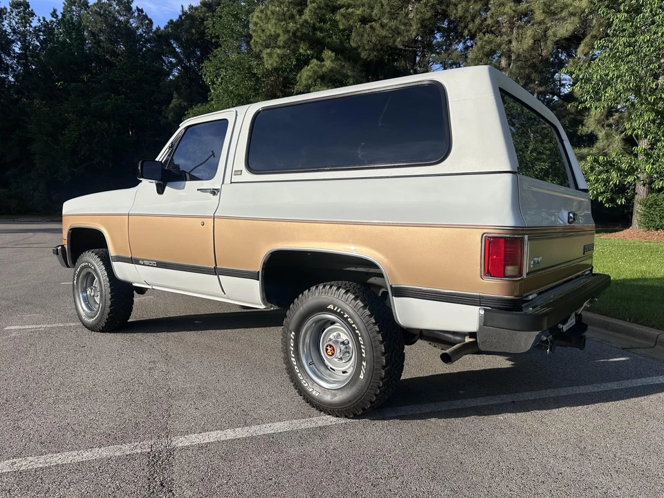 1990 Chevrolet K5 Blazer 2nd Gen - Image 16 of 31