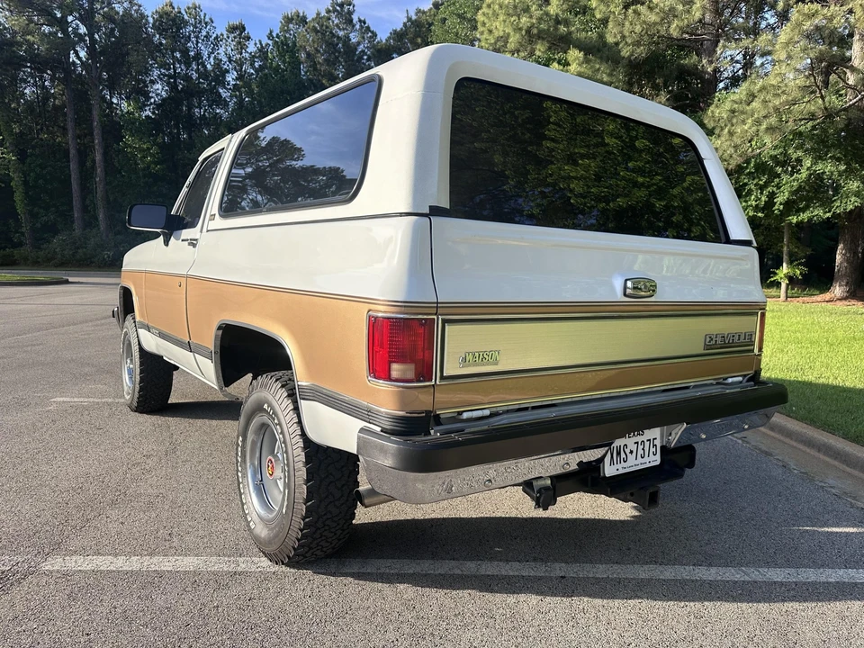 1990 Chevrolet K5 Blazer 2nd Gen - Image 17 of 31