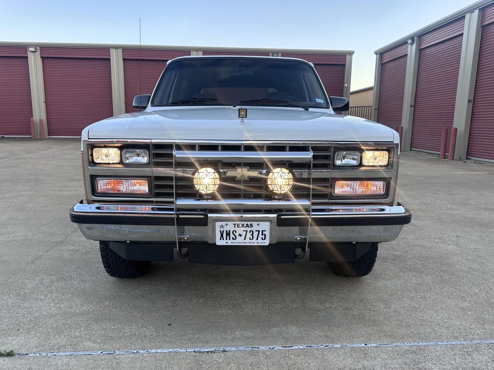 1990 Chevrolet K5 Blazer 2nd Gen - Image 2 of 31
