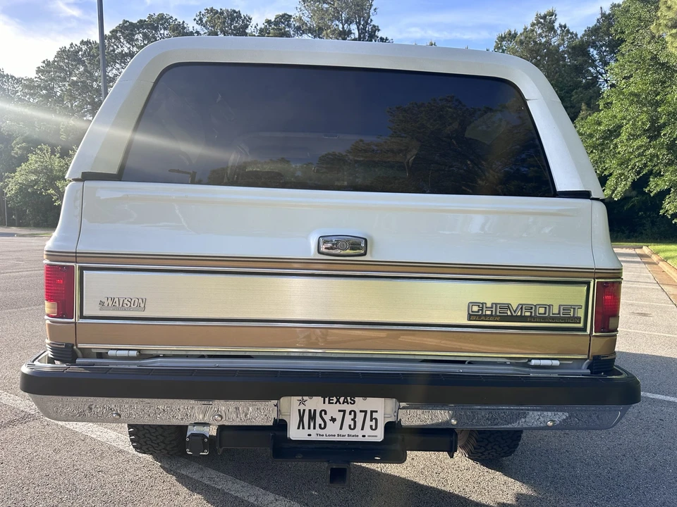 1990 Chevrolet K5 Blazer 2nd Gen - Image 19 of 31