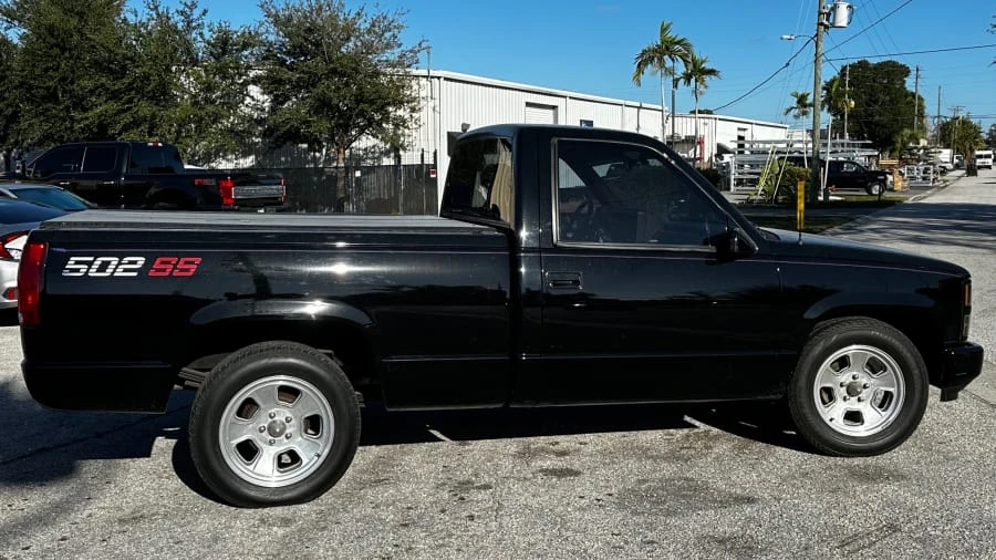 1990 Chevrolet C/K 4th Gen - Image 4 of 6