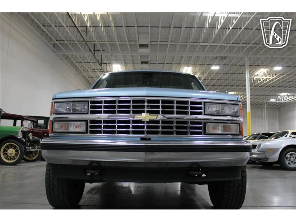 1990 Chevrolet C/K 4th Gen - Image 18 of 31