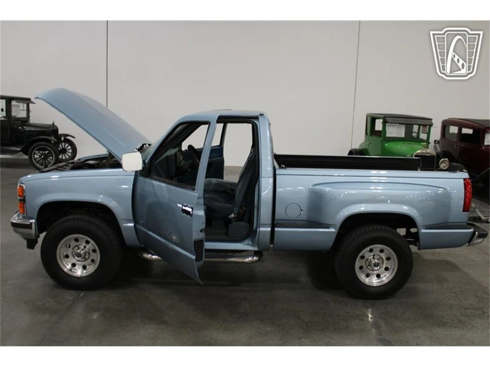 1990 Chevrolet C/K 4th Gen - Image 28 of 31