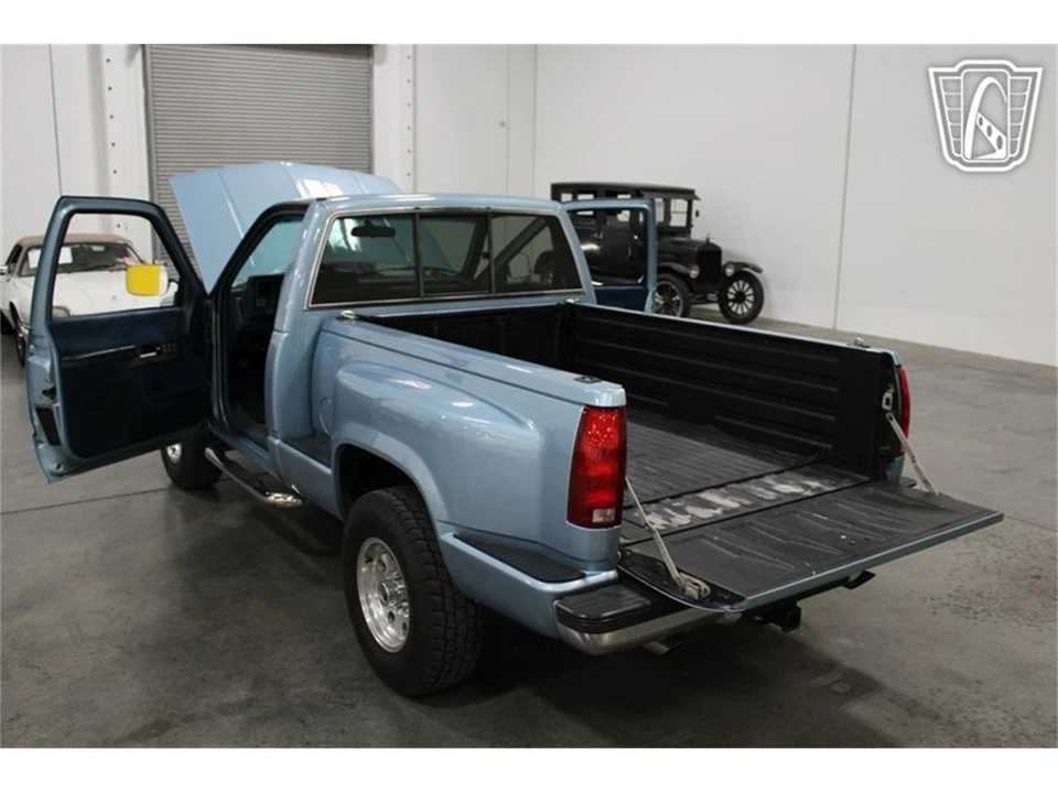 1990 Chevrolet C/K 4th Gen - Image 29 of 31