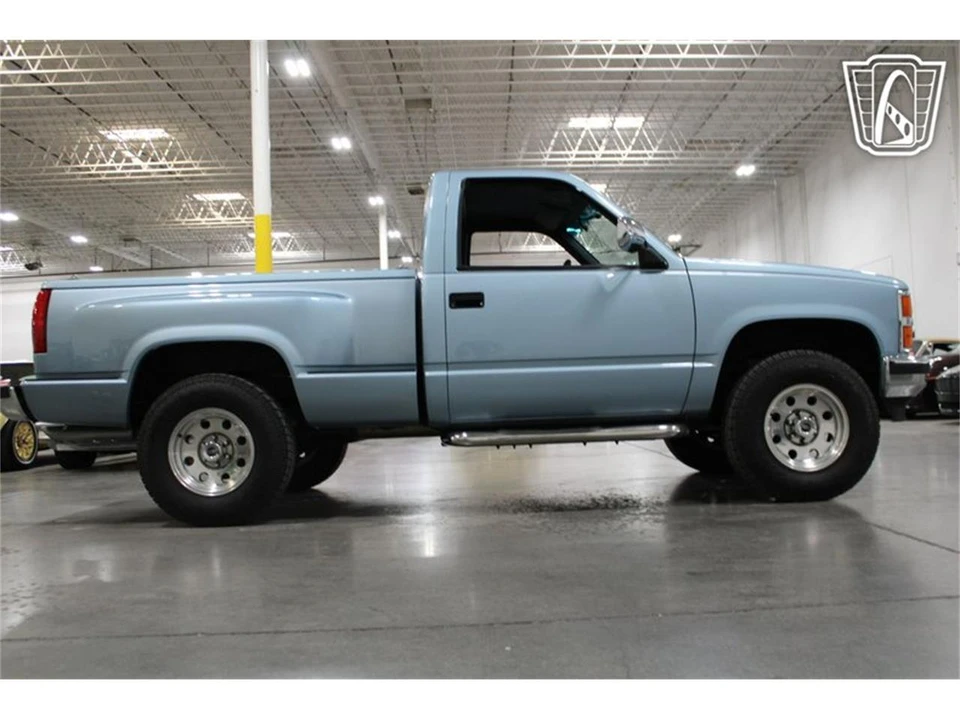 1990 Chevrolet C/K 4th Gen - Image 24 of 31