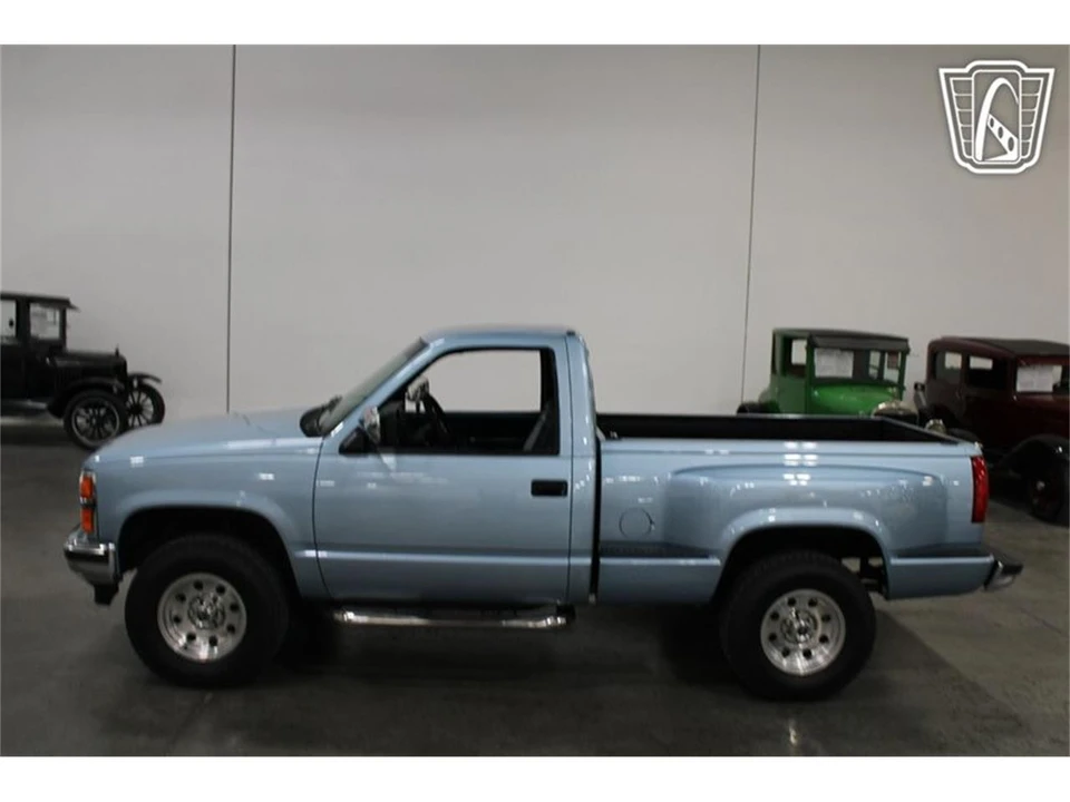 1990 Chevrolet C/K 4th Gen - Image 4 of 31
