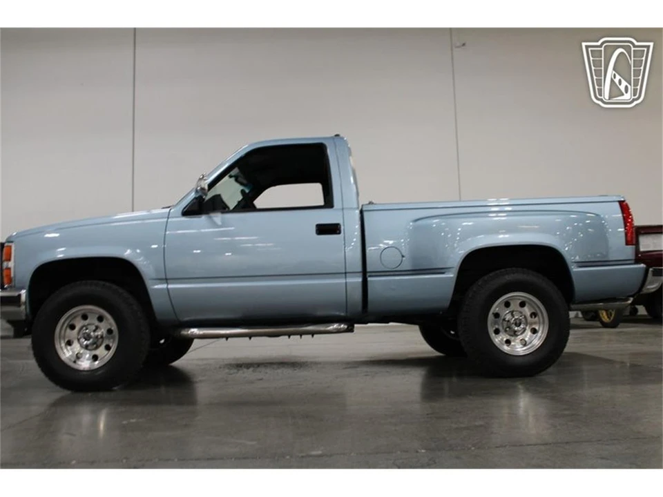 1990 Chevrolet C/K 4th Gen - Image 20 of 31