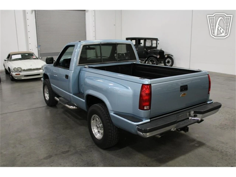 1990 Chevrolet C/K 4th Gen - Image 5 of 31