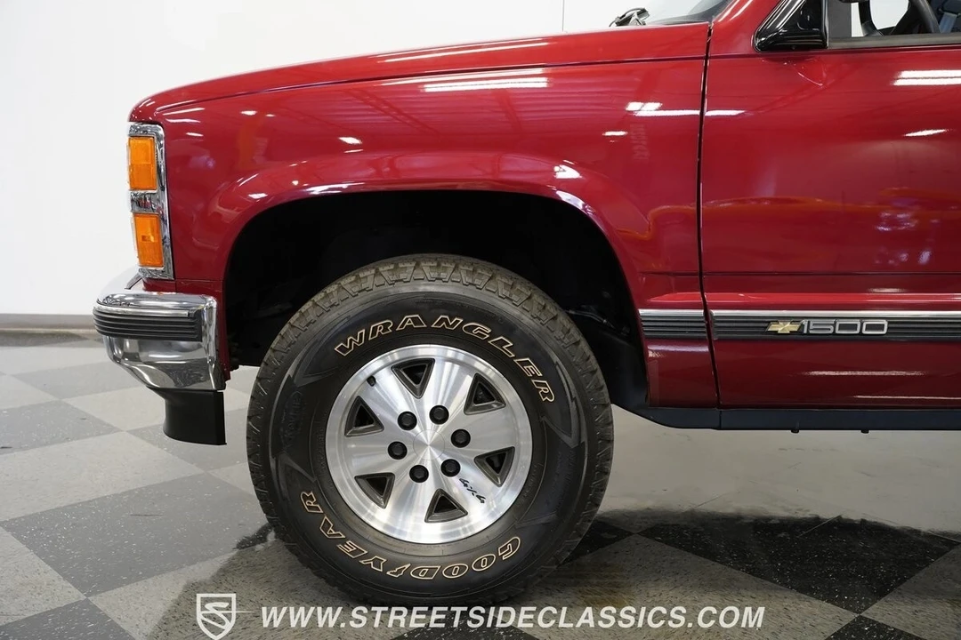 1990 Chevrolet C/K 4th Gen - Image 17 of 21