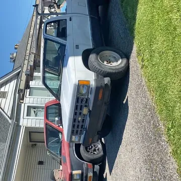 1990 Chevrolet S10 Regular Cab LS Pickup 2D 6 ft