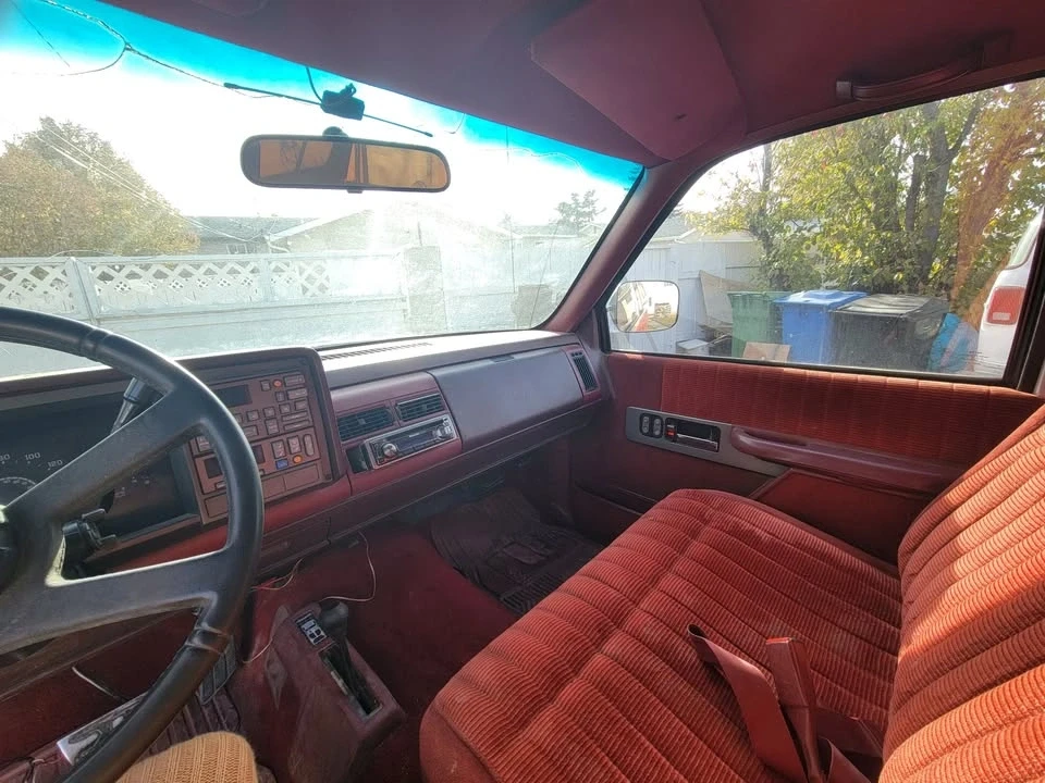 1990 Chevrolet Silverado - Image 9 of 16