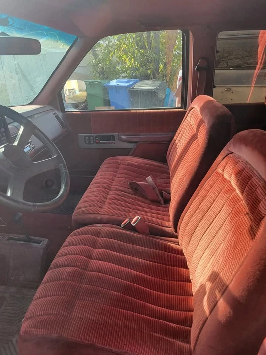 1990 Chevrolet Silverado - Image 10 of 16