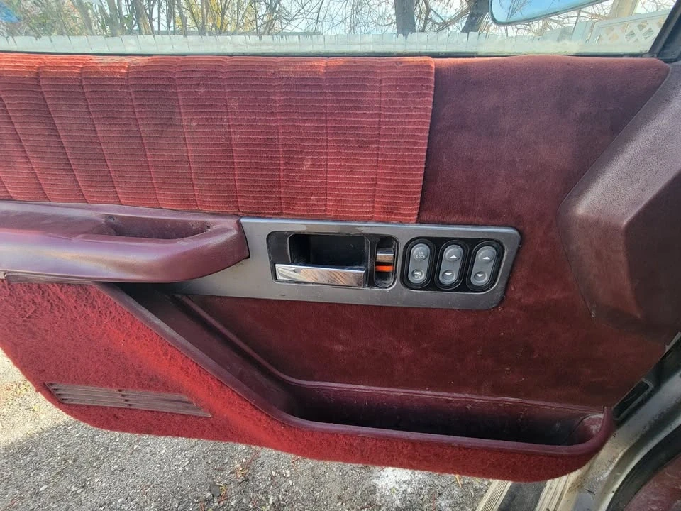 1990 Chevrolet Silverado - Image 12 of 16