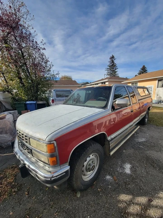 1990 Chevrolet Silverado - Image 2 of 16
