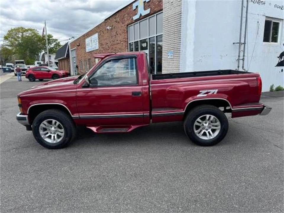 1990 Chevrolet C/K 4th Gen - Image 2 of 17
