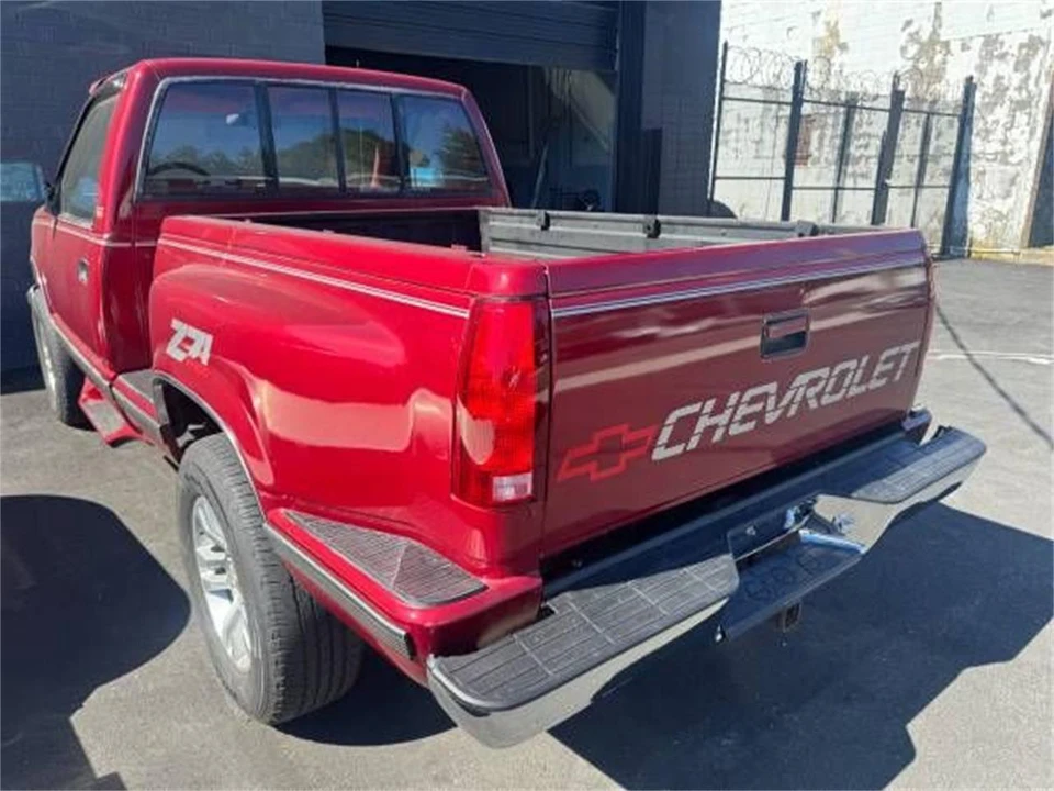 1990 Chevrolet C/K 4th Gen - Image 8 of 17