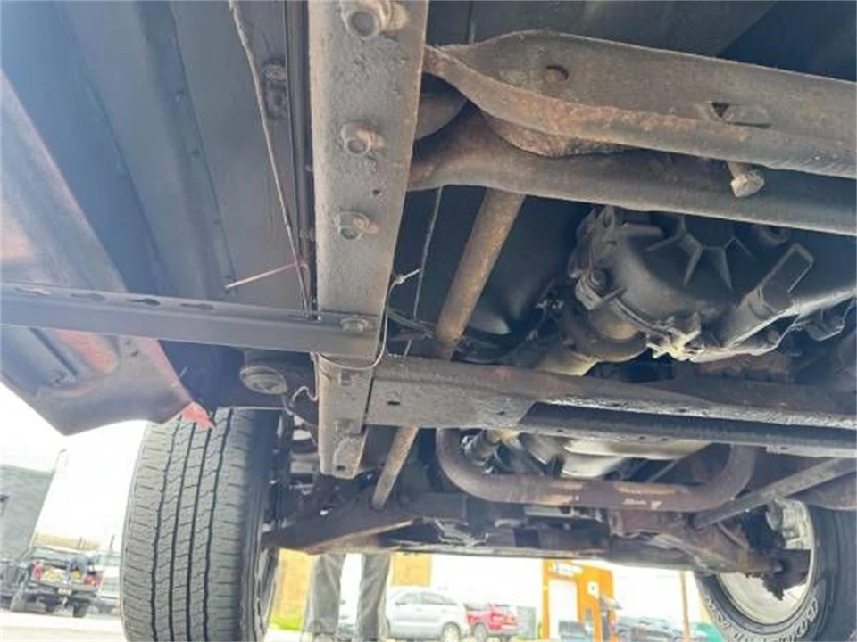 1990 Chevrolet C/K 4th Gen - Image 16 of 17