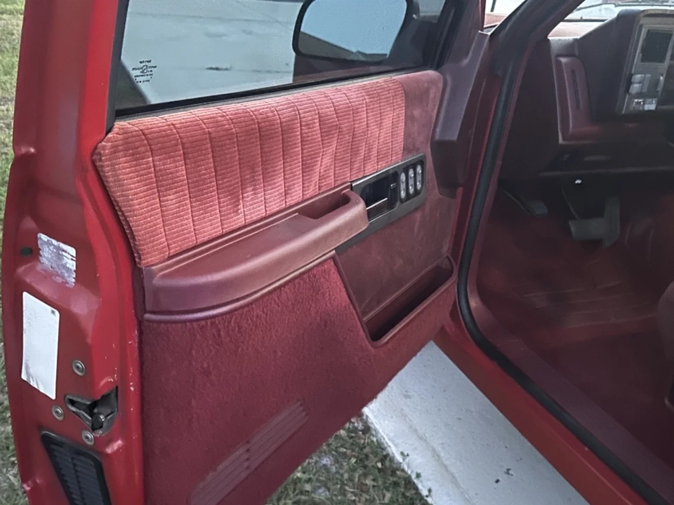 1990 Chevrolet C/K 4th Gen - Image 10 of 13