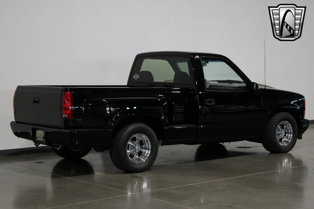 1990 Chevrolet C/K 4th Gen - Image 19 of 21