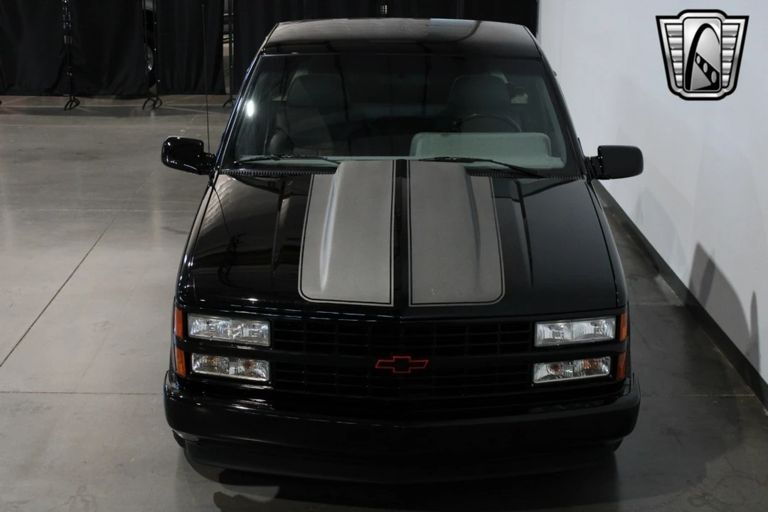 1990 Chevrolet C/K 4th Gen - Image 8 of 12