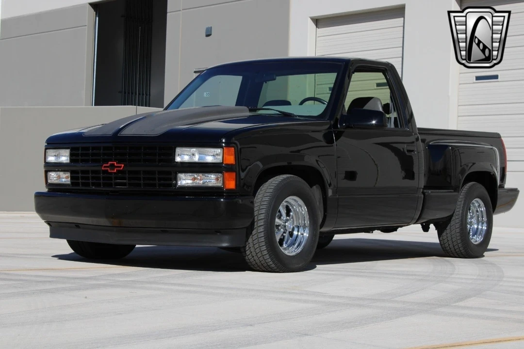 1990 Chevrolet C/K 4th Gen - Image 4 of 12