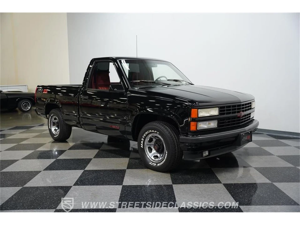 1990 Chevrolet Silverado - Image 14 of 31