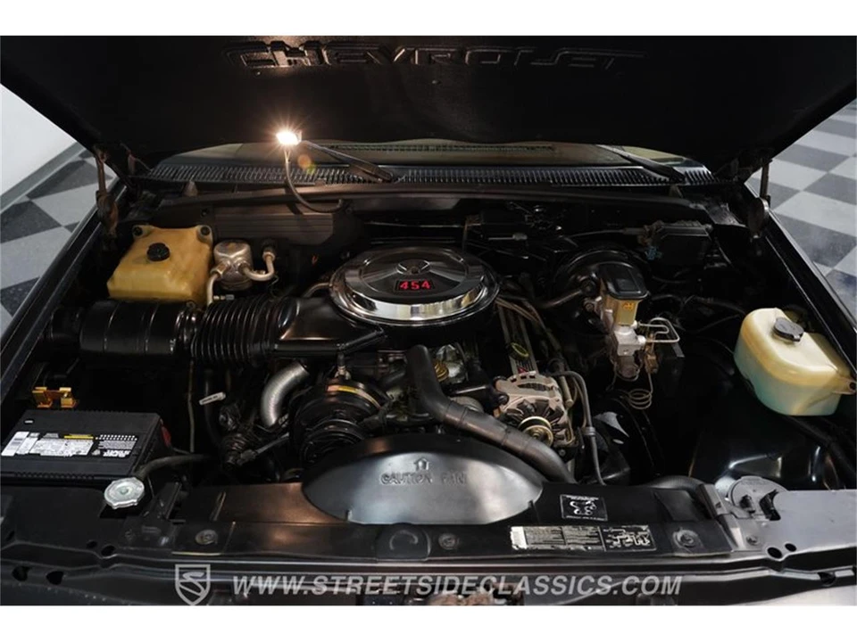 1990 Chevrolet Silverado - Image 30 of 31