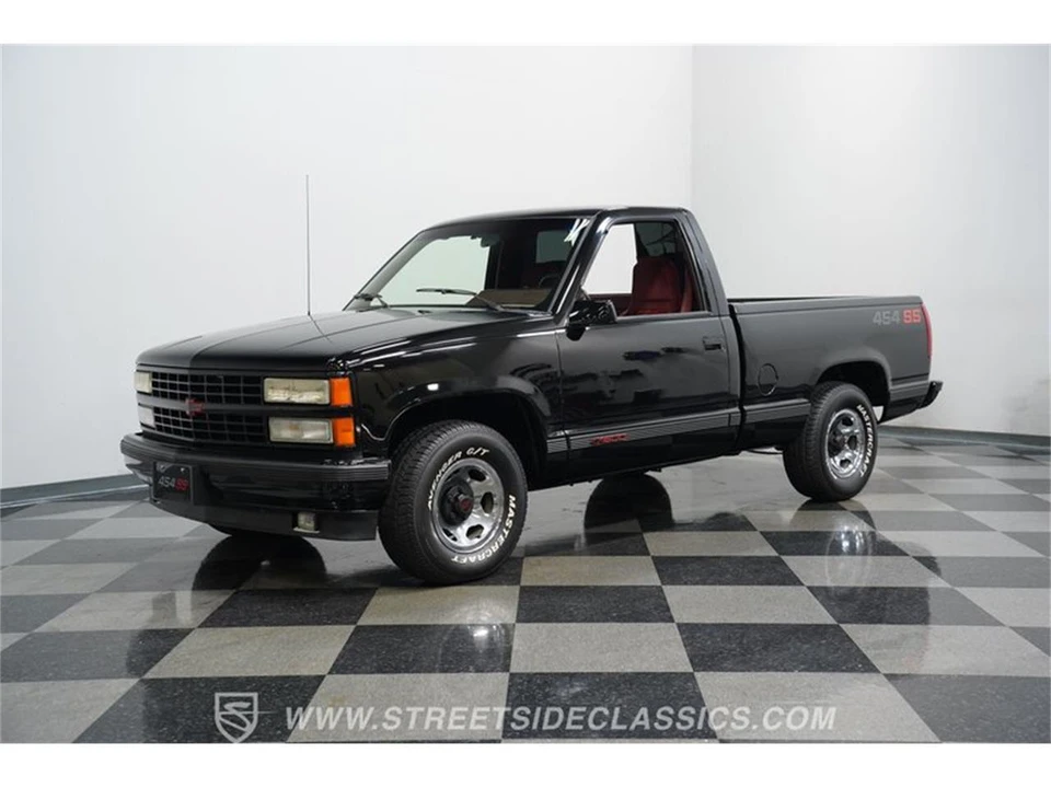 1990 Chevrolet Silverado - Image 3 of 31