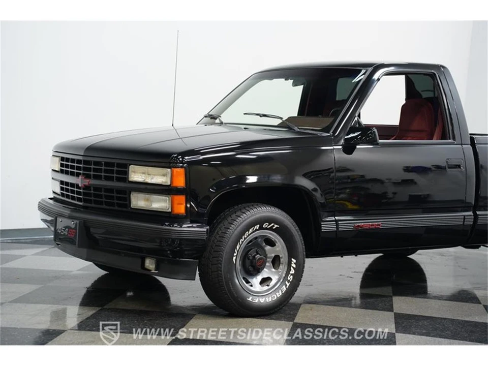 1990 Chevrolet Silverado - Image 16 of 31