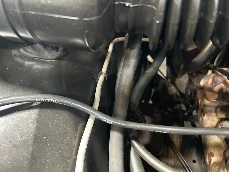 1990 Chevrolet Silverado - Image 27 of 29
