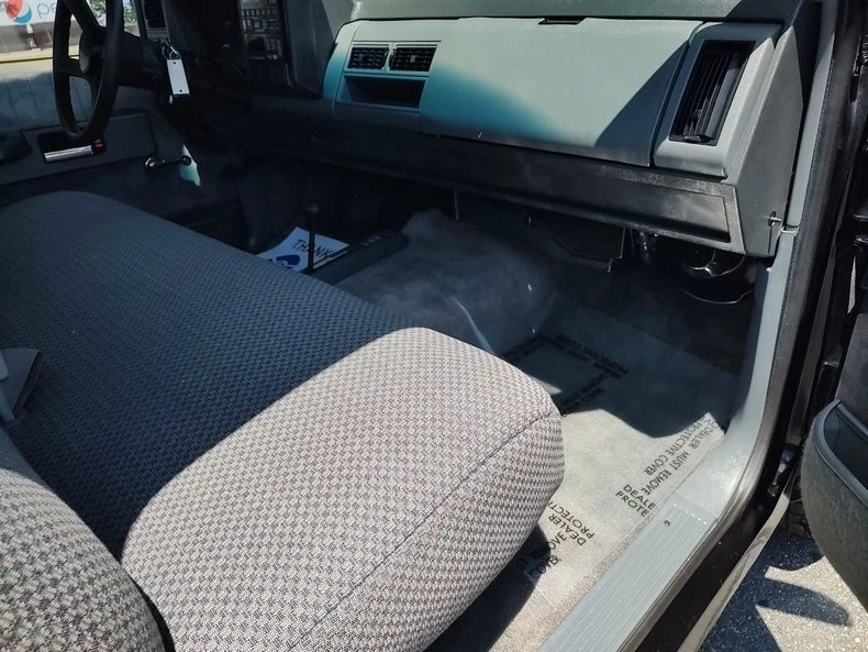 1990 Chevrolet Silverado - Image 12 of 29