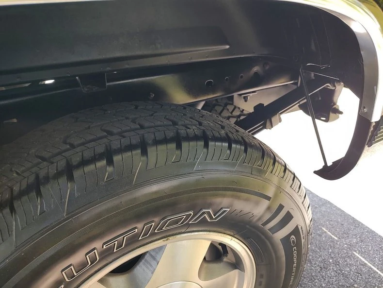 1990 Chevrolet Silverado - Image 18 of 29